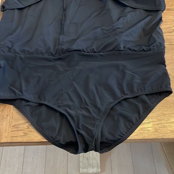 CHRISTINA BLACK BIKINI BOTTOM ATTACHED TO SKIRT.  NEW - Picture 5 of 7